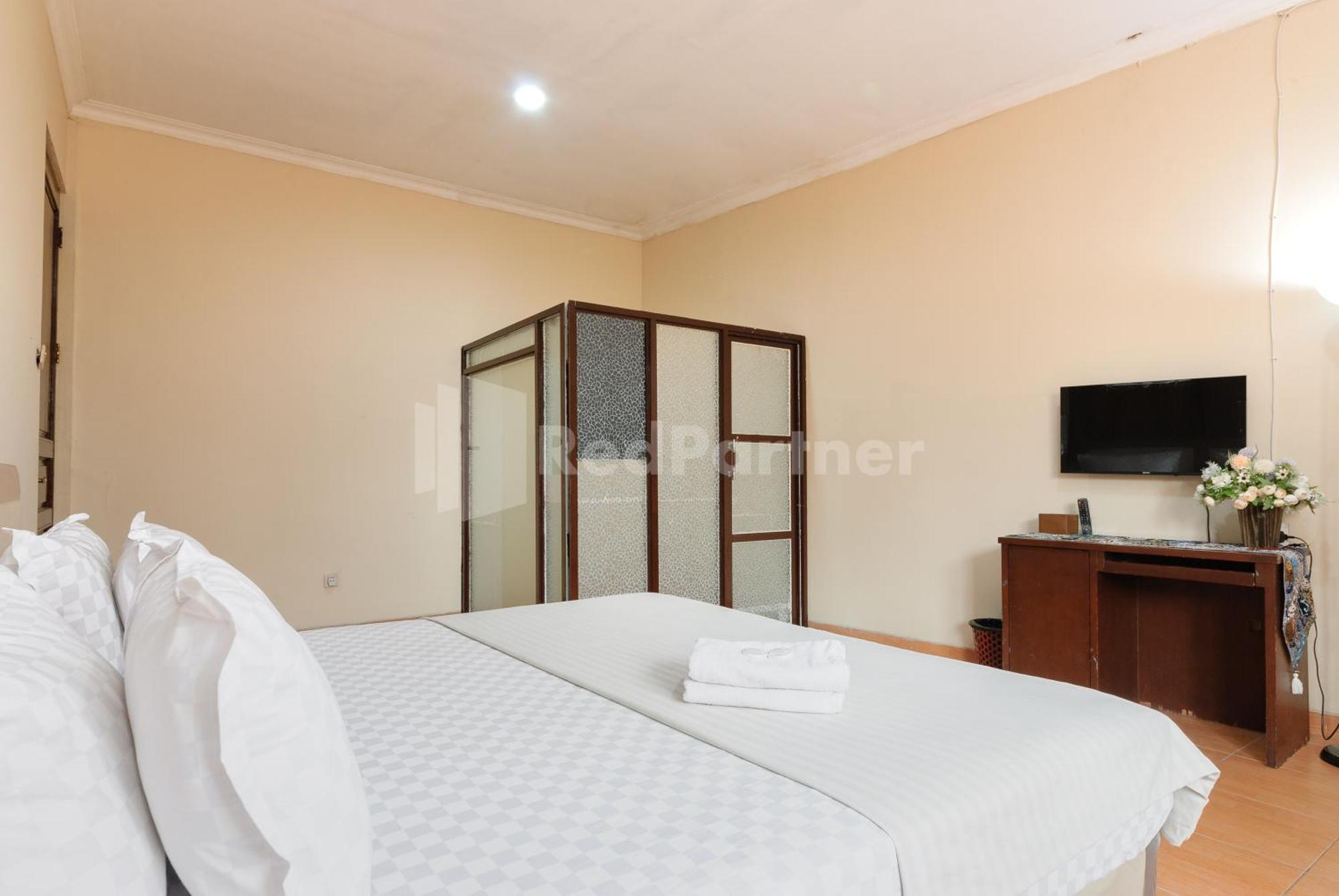 Sr Residence Near Mall Ciputra Cibubur Mitra Reddoorz Bekasi Exterior foto